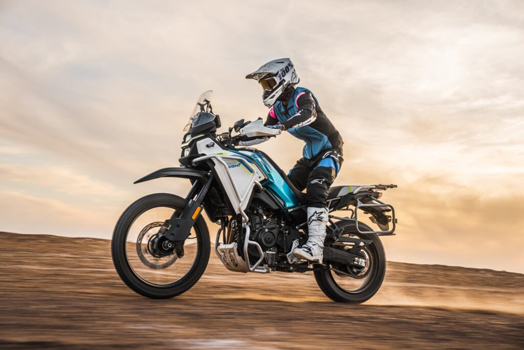CFMOTO 450MT
